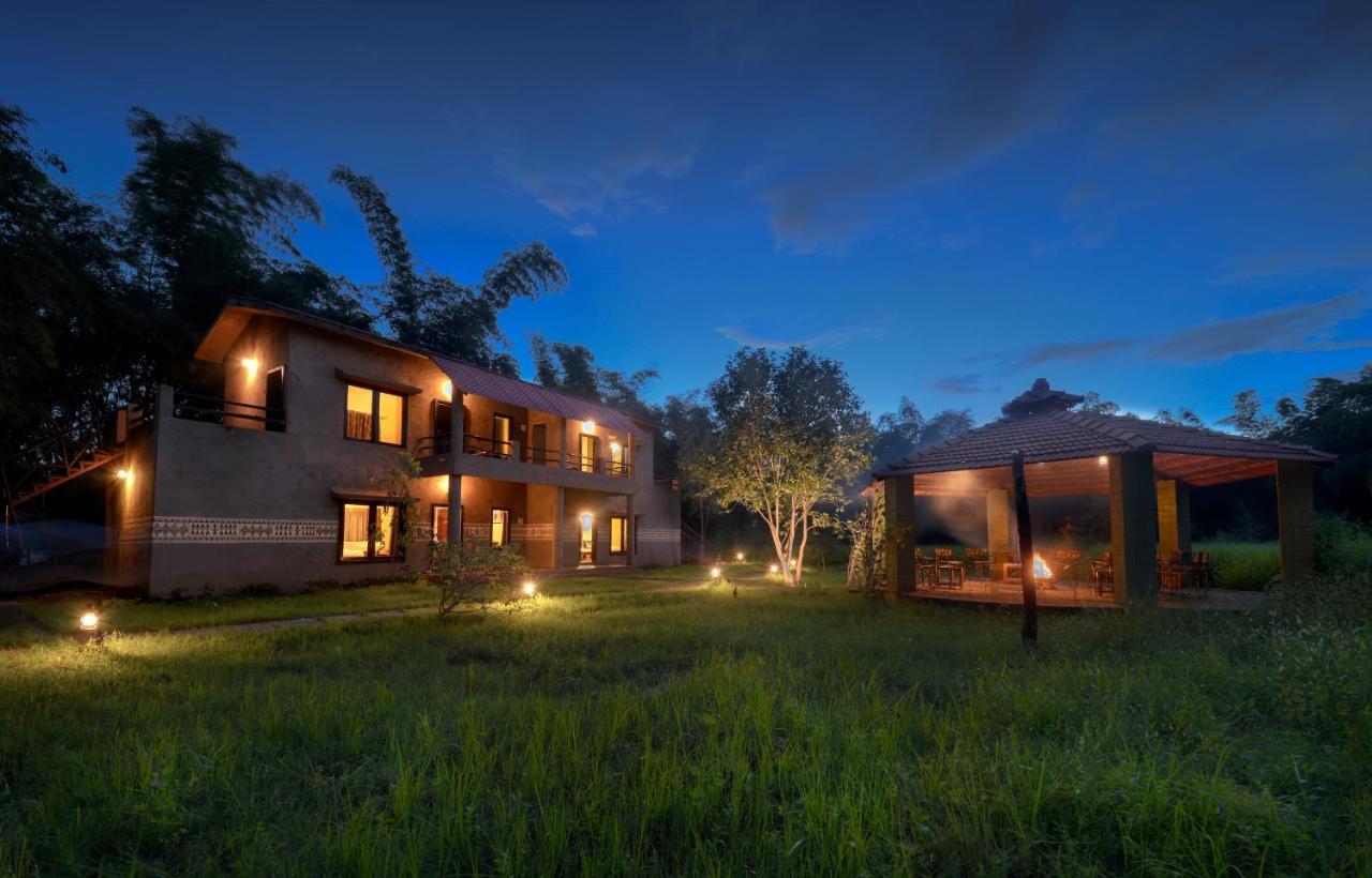 Aranyak Resort Tāla Екстериор снимка