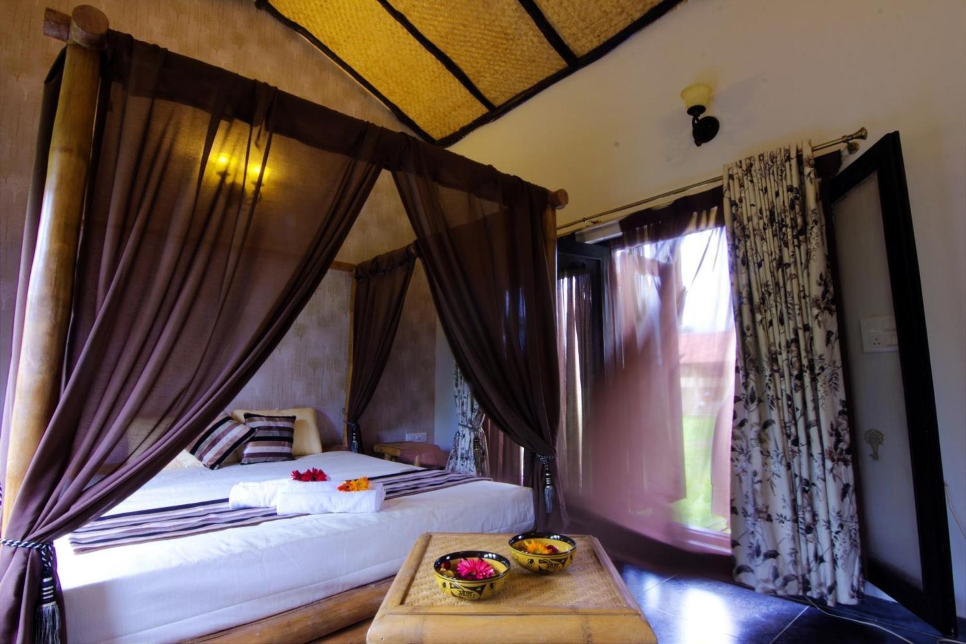 Aranyak Resort Tāla Стая снимка