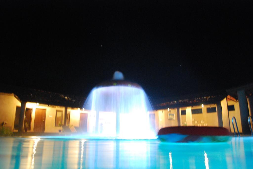 Aranyak Resort Tāla Екстериор снимка