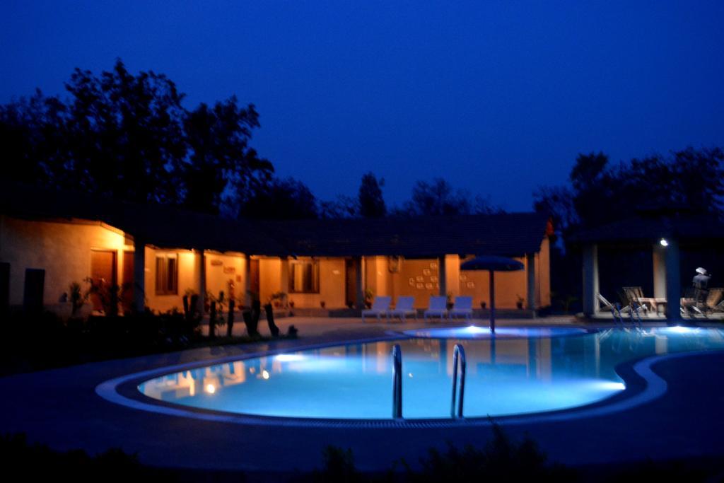 Aranyak Resort Tāla Екстериор снимка