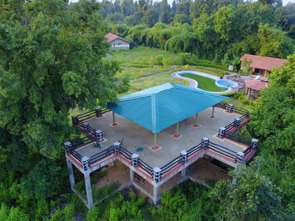 Aranyak Resort Tāla Екстериор снимка